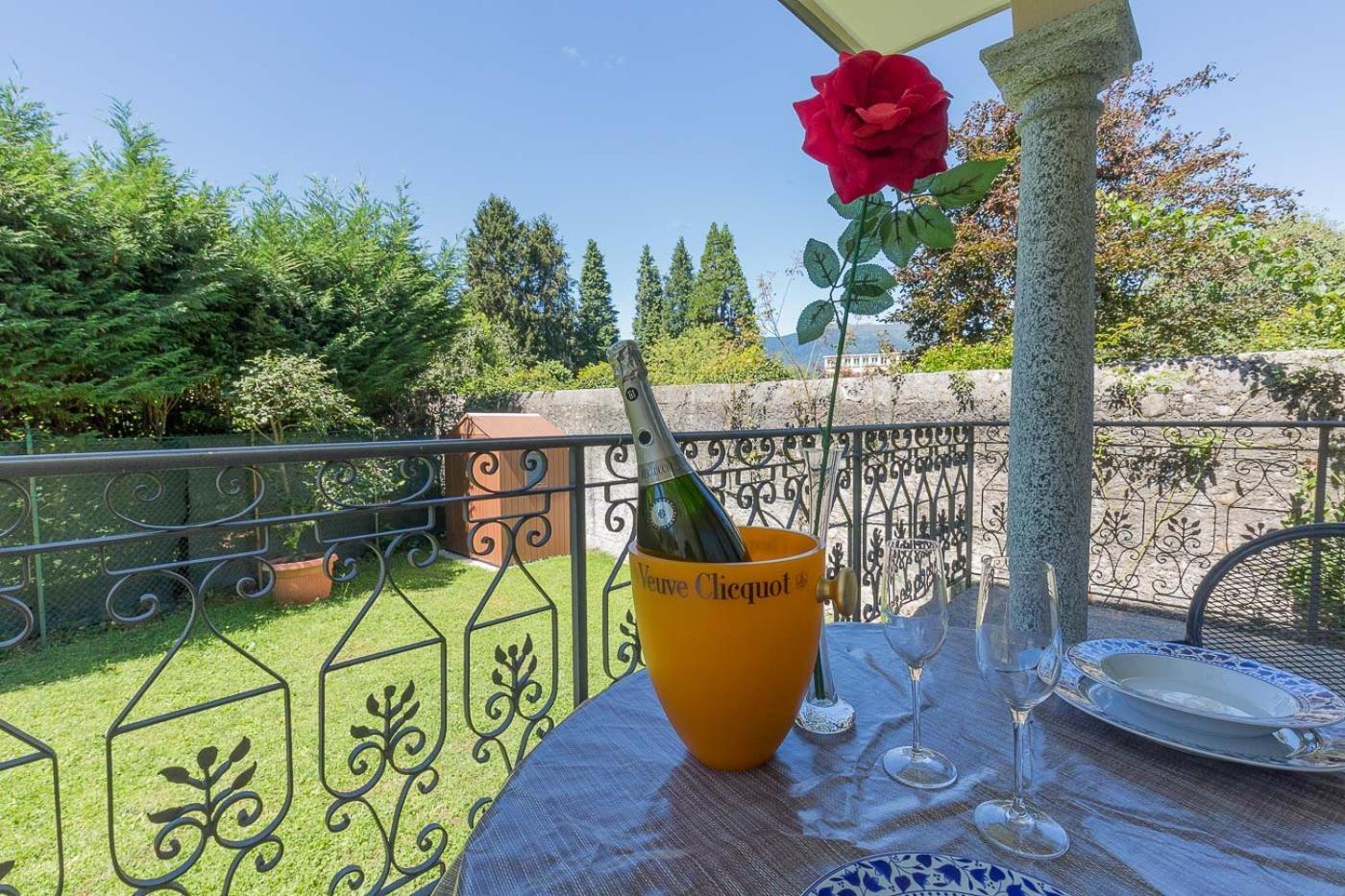La Petite Dame - Lake Maggiore - 100 M From The Lake ヴェルバーニア エクステリア 写真