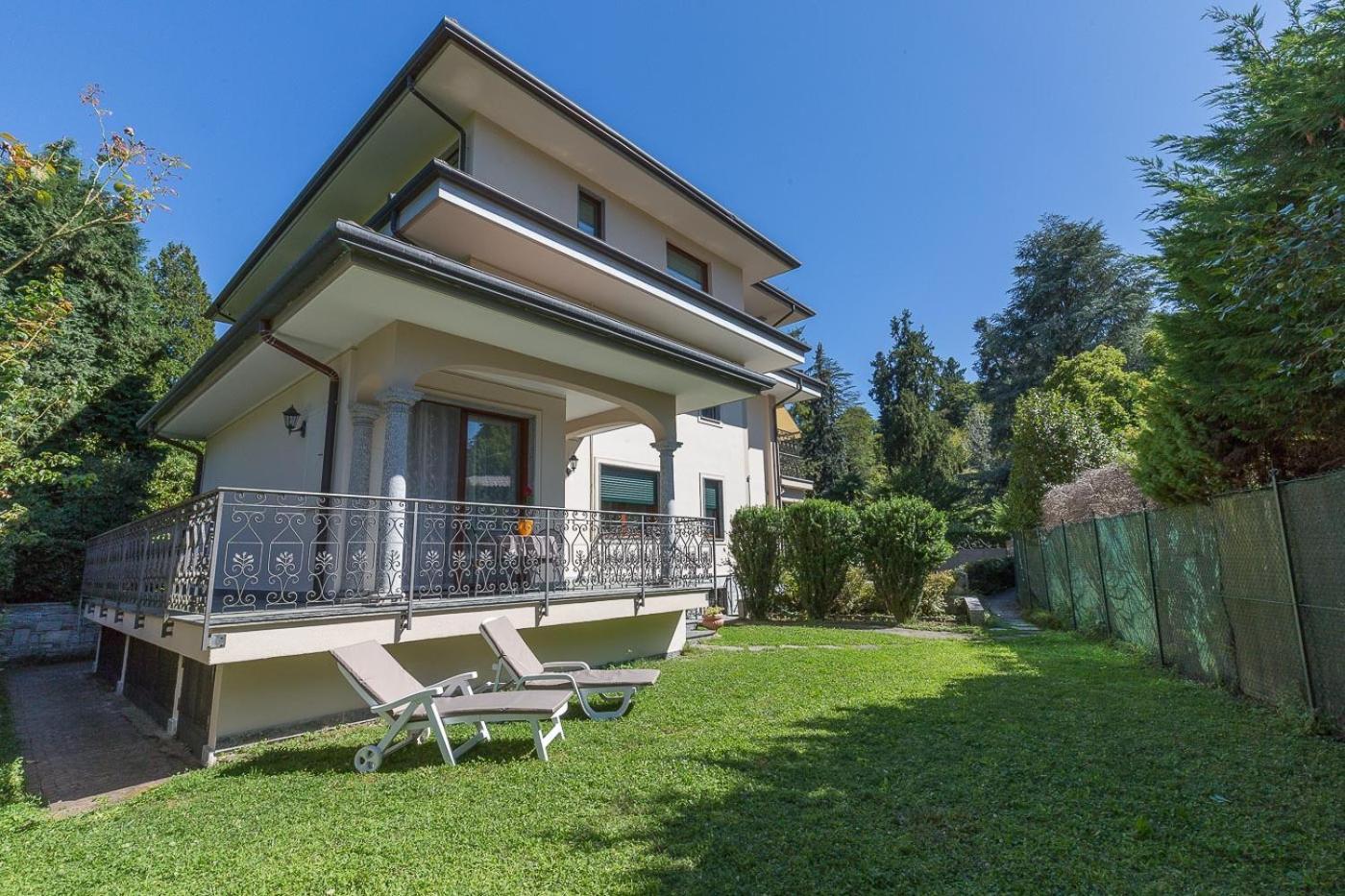 La Petite Dame - Lake Maggiore - 100 M From The Lake ヴェルバーニア エクステリア 写真