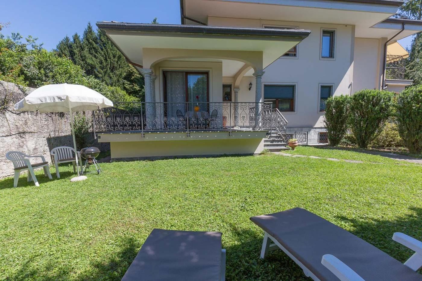La Petite Dame - Lake Maggiore - 100 M From The Lake ヴェルバーニア エクステリア 写真